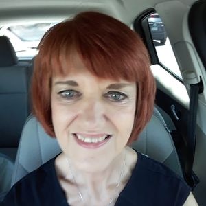 Meet your Posher, Lorraine